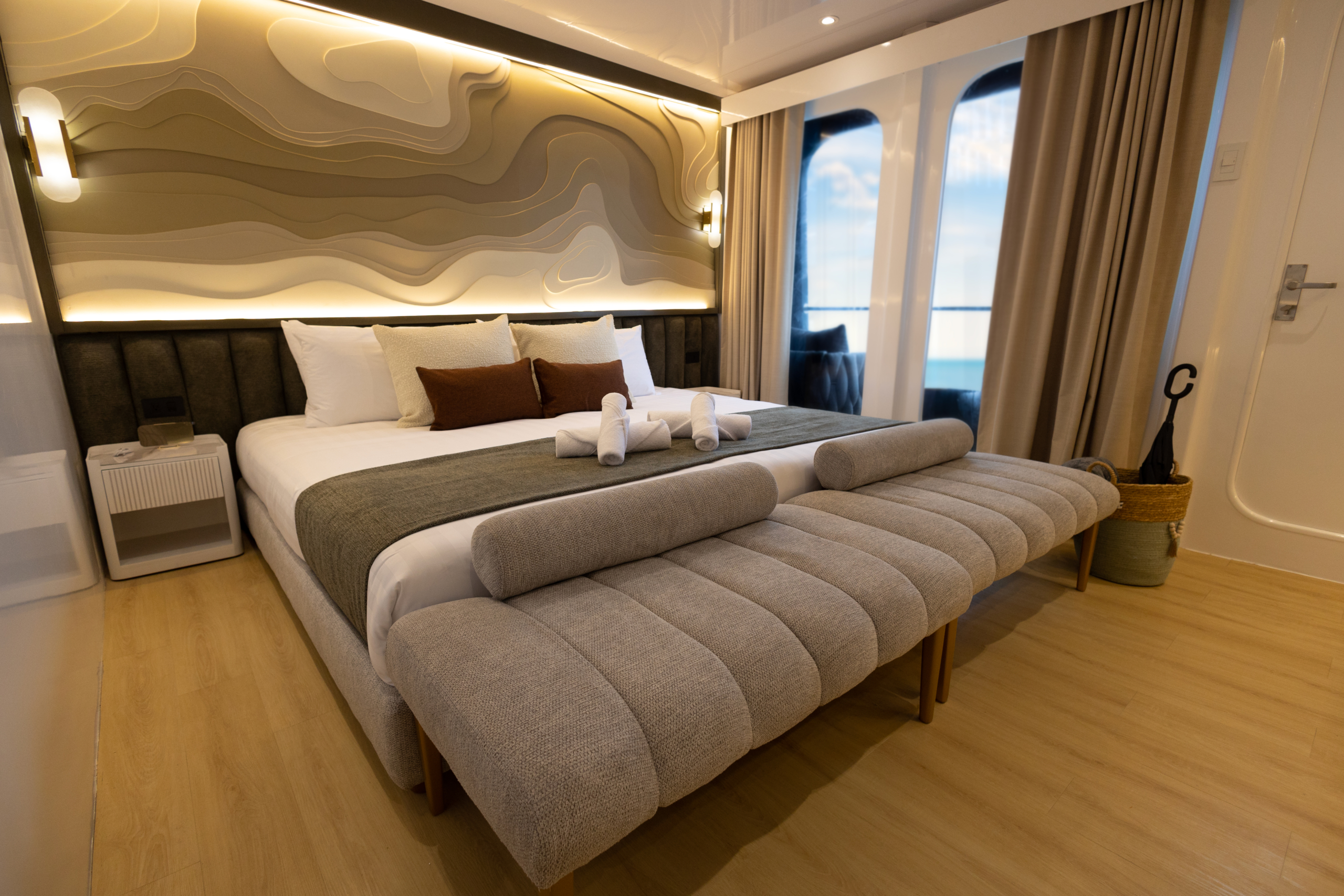 Double Cabin