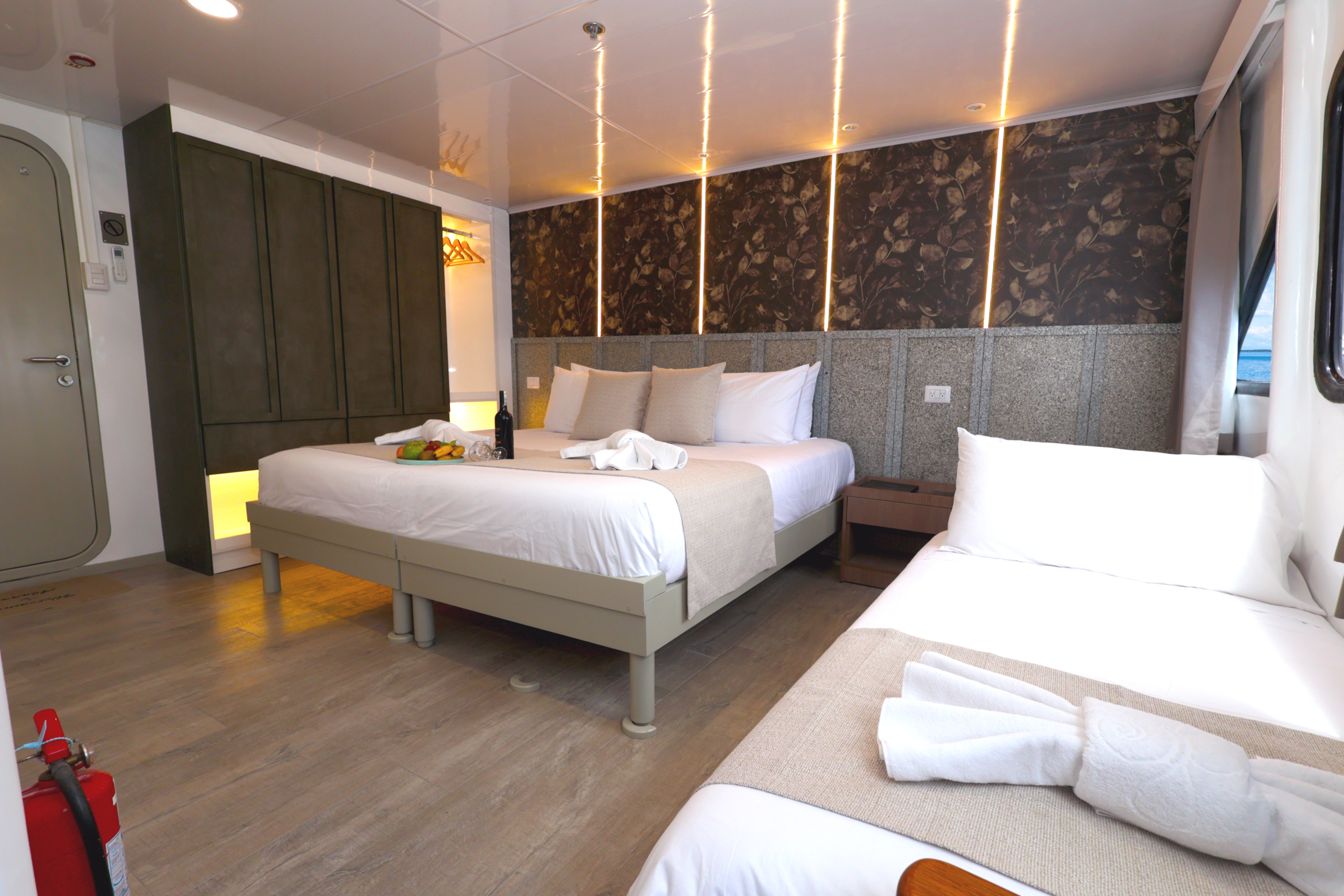 Double Cabin